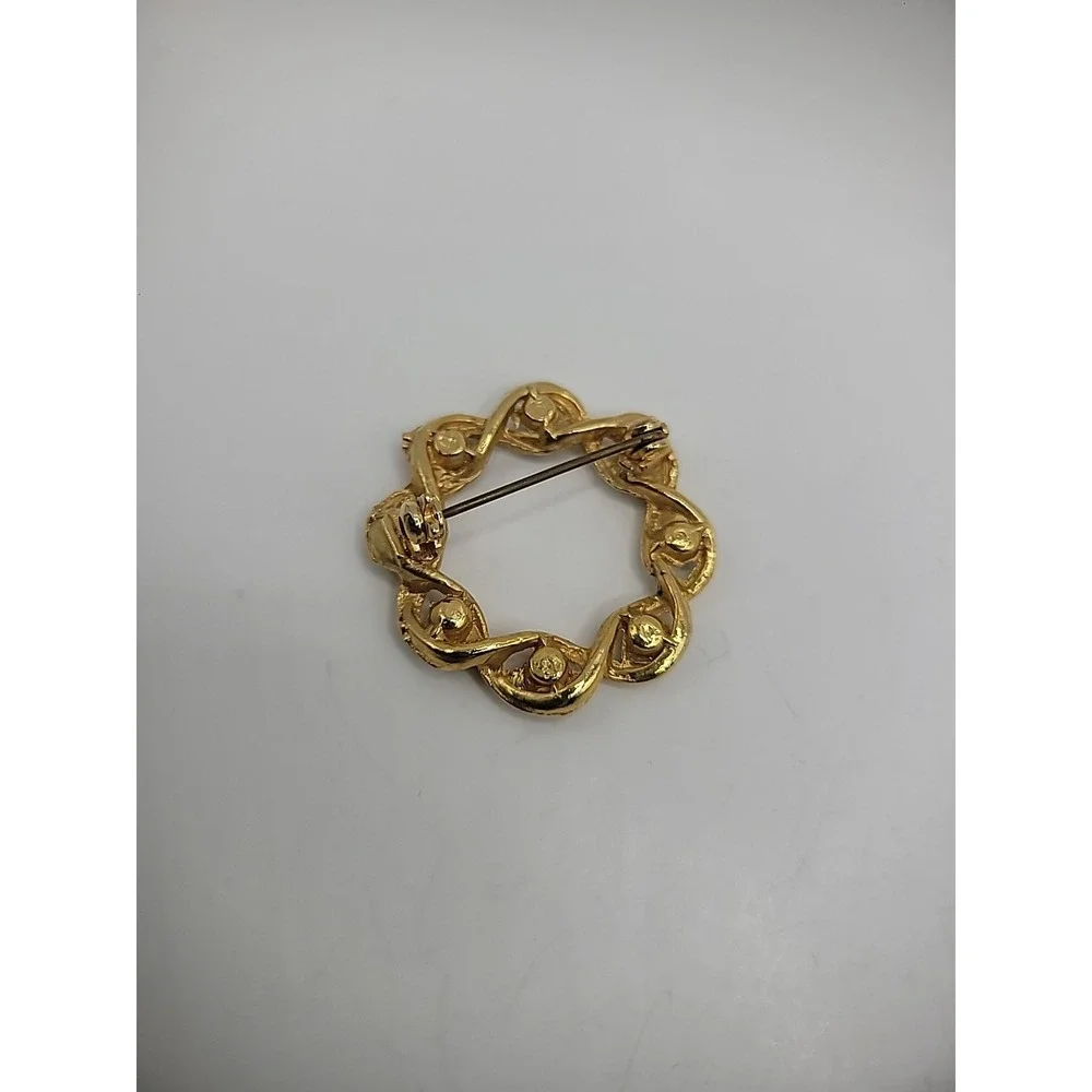 Vintage Brooch Pin Gold Tone Green Crystals Round Twist Embossed Jewelry Costume